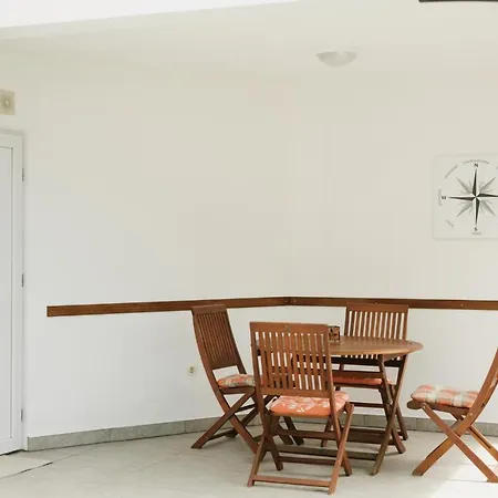 N&t Apartment