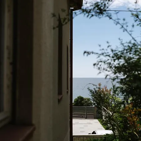 N&t Apartment *